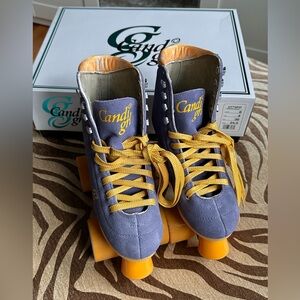 Candi Girl Carlin Indoor/Outdoor Skates ladies size 6 - Periwinkle